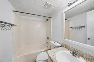 550 Golden Raintree Pl, Brandon, FL 33510 - Photo 17