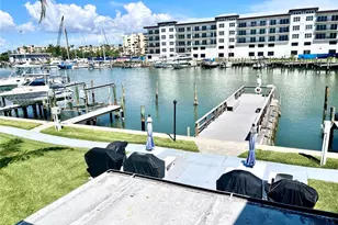 165 Medallion Blvd, Madeira Beach, FL 33708 - Photo 5