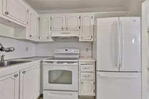 1811 Bedford Ln, Sun City Center, FL 33573 - Photo 15