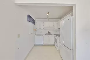 1811 Bedford Ln, Sun City Center, FL 33573 - Photo 13