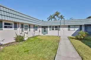 1811 Bedford Ln, Sun City Center, FL 33573 - Photo 3