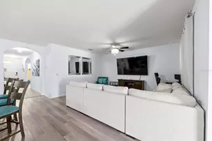 8210 Harwich Port Ln, Gibsonton, FL 33534 - Photo 11