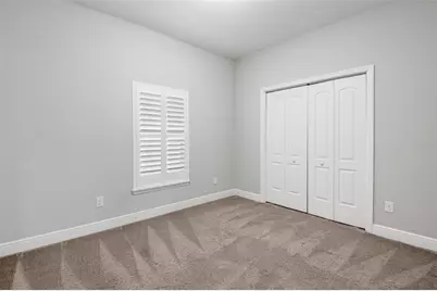 260 SW Lincoln Circle N, Saint Petersburg, FL 33703 - Photo 11