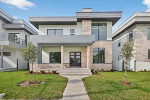 4527 26th Ave S, Saint Petersburg, FL 33711 - Photo 1