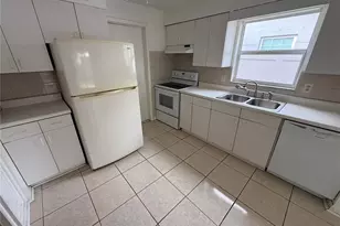 1270 8th Ave NE, Largo, FL 33770 - Photo 3