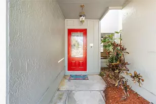 15717 Pennington Rd, Tampa, FL 33624 - Photo 5