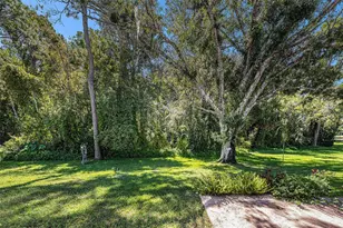 10736 Laquinta Dr, New Port Richey, FL 34654 - Photo 23