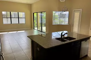 15604 Hampton Village Dr, Tampa, FL 33618 - Photo 9