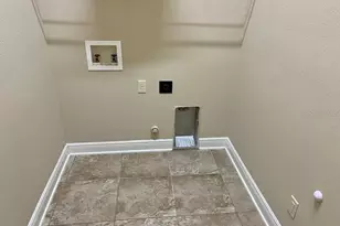 15604 Hampton Village Dr, Tampa, FL 33618 - Photo 41