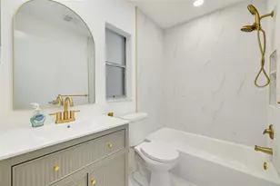 3569 Oak Lake Dr, Palm Harbor, FL 34684 - Photo 11
