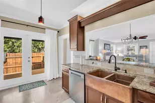 903 E McBerry St, Tampa, FL 33603 - Photo 17