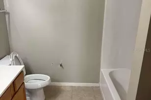 1045 Brenton Leaf Dr, Ruskin, FL 33570 - Photo 5