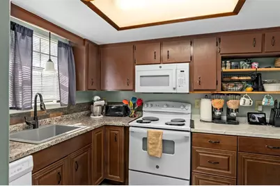 35077 Whispering Oaks Boulevard, Dade City, FL 33523 - Photo 5