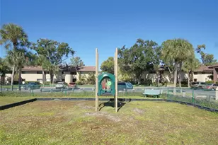 760 S Village Dr N, Saint Petersburg, FL 33716 - Photo 31