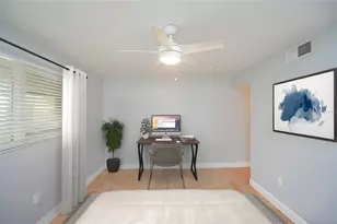 760 S Village Dr N, Saint Petersburg, FL 33716 - Photo 7