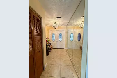 8026 Jackson Springs Road, Tampa, FL 33615 - Photo 5