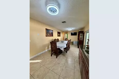 8026 Jackson Springs Road, Tampa, FL 33615 - Photo 9