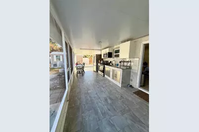 8026 Jackson Springs Road, Tampa, FL 33615 - Photo 41