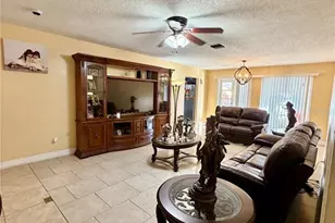 8026 Jackson Springs Rd, Tampa, FL 33615 - Photo 7