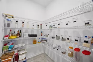 2909 Ivory Bluff Ct, Zephyrhills, FL 33540 - Photo 11