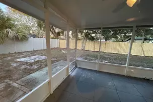 471 Keene Park Dr E, Largo, FL 33771 - Photo 19