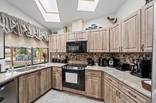 2501 E Diana St, Tampa, FL 33610 - Photo 11