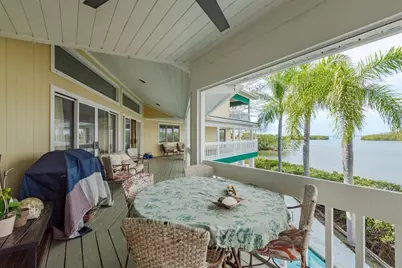 600 Soundview Drive, Palm Harbor, FL 34683 - Photo 17