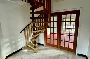 1726 Nevada Ave NE, Saint Petersburg, FL 33703 - Photo 3