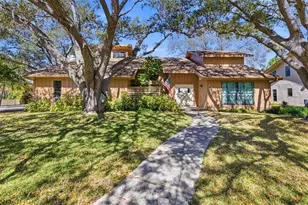847 Hillside Dr, Palm Harbor, FL 34683 - Photo 3