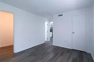 4215 E Bay Dr, Clearwater, FL 33764 - Photo 15