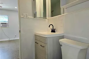6801 48th Ave N, Saint Petersburg, FL 33709 - Photo 17