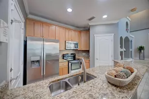 6020 Fishhawk Crossing Blvd, Lithia, FL 33547 - Photo 9