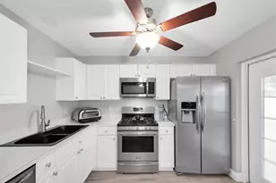 13102 Carrollwood Creek Dr, Tampa, FL 33624 - Photo 9