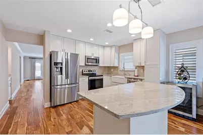 1683 Watermark Circle NE, Saint Petersburg, FL 33702 - Photo 15