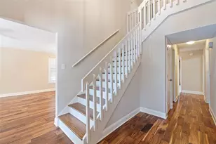 1683 Watermark Cir NE, Saint Petersburg, FL 33702 - Photo 3