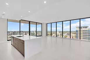 275 1st Ave S, Saint Petersburg, FL 33701 - Photo 3