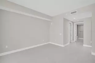 275 1st Ave S, Saint Petersburg, FL 33701 - Photo 25