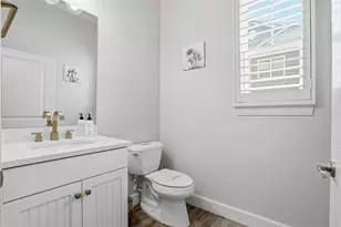 3162 Moorings Dr, Saint Petersburg, FL 33712 - Photo 23