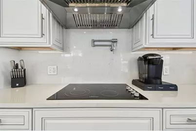 1560 Gulf Boulevard #306, Clearwater Beach, FL 33767 - Photo 25