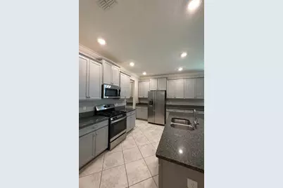 25118 Lambrusco Loop, Lutz, FL 33559 - Photo 5