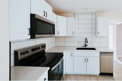 908 61st Street S, Gulfport, FL 33707 - Photo 13