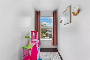 1919 Greenwood Valley Dr, Plant City, FL 33563 - Photo 21