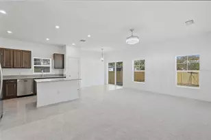 3033 54th Ave N, Saint Petersburg, FL 33714 - Photo 13