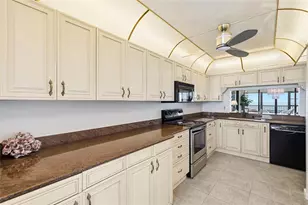 15462 Gulf Blvd, Madeira Beach, FL 33708 - Photo 9