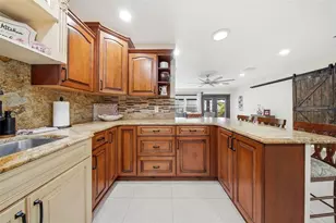 5950 49th Ave N, Kenneth City, FL 33709 - Photo 17