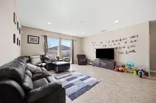 8853 Hinsdale Heights Dr, Polk City, FL 33868 - Photo 17