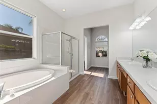 5446 Spectacular Bid Dr, Wesley Chapel, FL 33544 - Photo 25