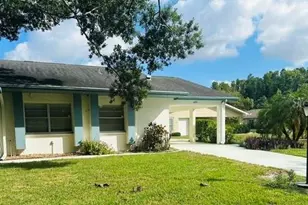 2033 Hawkhurst Cir, Sun City Center, FL 33573 - Photo 1