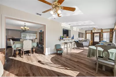 1822 Winchester Road N, Saint Petersburg, FL 33710 - Photo 11