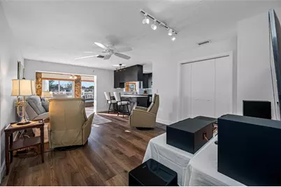 1822 Winchester Road N, Saint Petersburg, FL 33710 - Photo 25